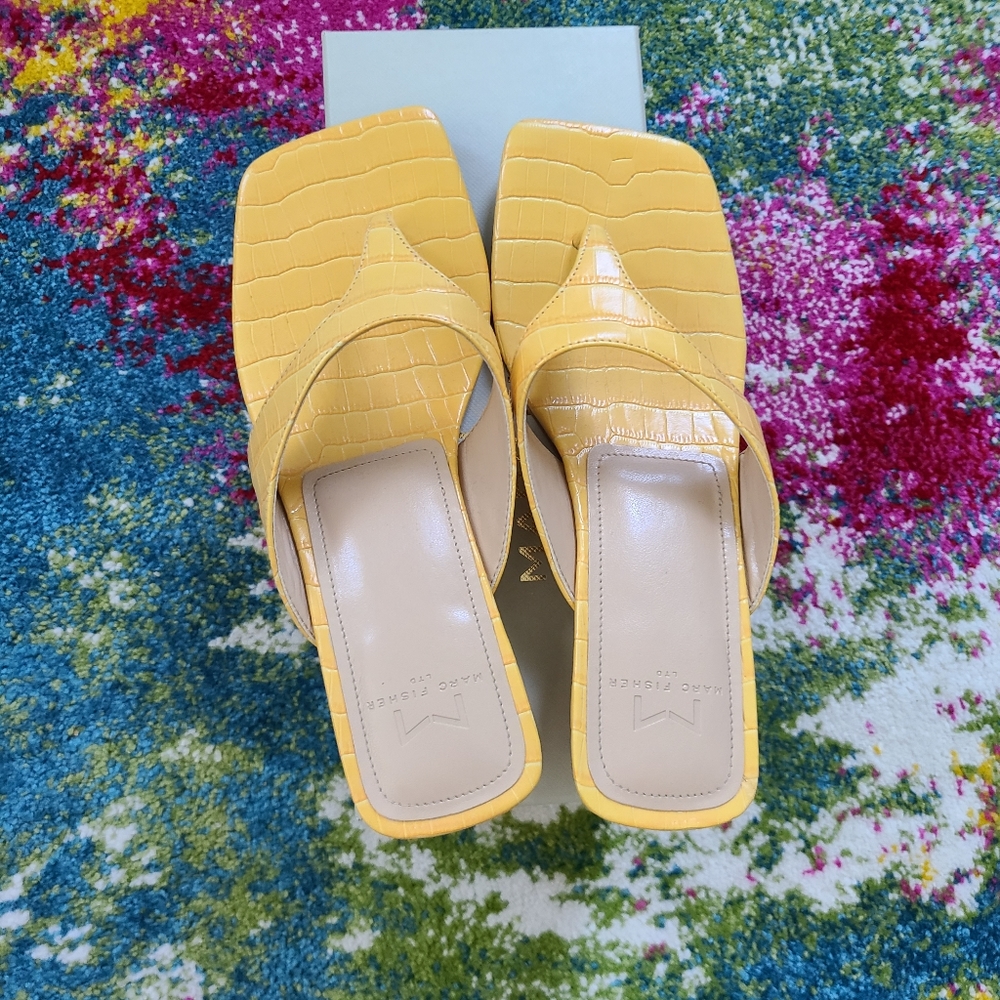 Like New - Marc Fisher Yellow sandals 👡 kitten heels - Picture 11 of 12